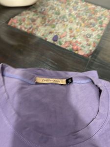 Perple Tshirt With “Smile” Stiker