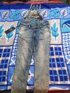 Denim jumpsuit - Trendy &amp; Comfy!