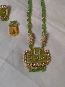 Elegant Green Beaded Kundan Necklace