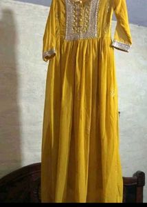 Elegant Yellow Embroidered Kurta