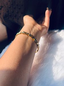 Handcuffies ( Anti Tarnish )🤩✨