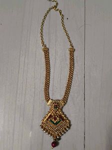 Elegant Gold-tone Necklace
