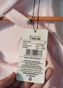 Cute Pink Halter Top with criss cross pattern 🩷