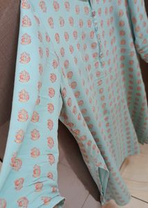Avaasa Cotton Kurti
