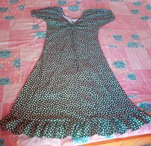 GREEN DRESS