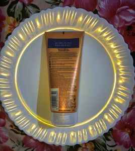 Vaseline Gluta Hya Sunscreen 💛🌞