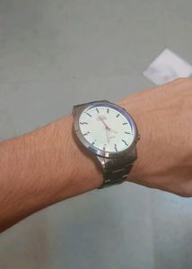 QUARTZ fully New Black Sleek Watch For Men