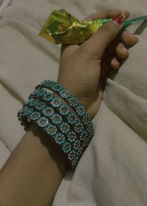 Green Bangle Set