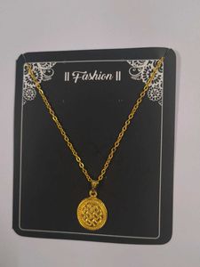 Elegant Gold-toned Pendant Adjustable Necklace cha