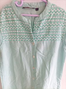 Reliance trends Srishti Brand Kurti..🌿