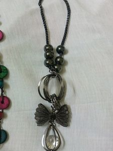 Stylish Neck Piece And Earings