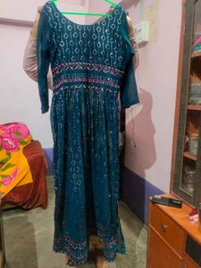 Nayra Cut Suit Set