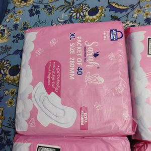 COMBO OF 4❤️ 160 Pads