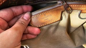 Reduced! Louis Vuitton Big Size Shoulder Bag