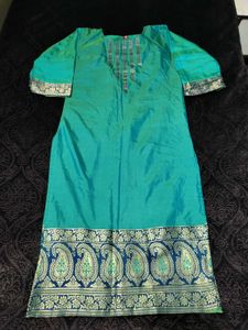 Beautiful Silk Blend Kurta On Sale💗