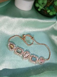 😻 MULTICOLOUR CHARM BRACELET🎀