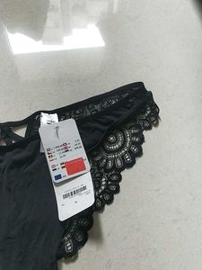 XL Black Lace Trim 🩲 (flame)