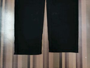 CD-100 Size 28 Straight Jeans