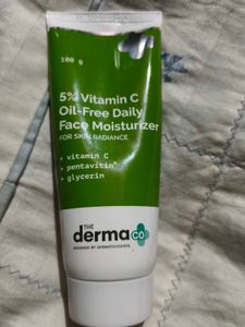 The Derma Co 5% Vitamin C Oile Free Moisturizer