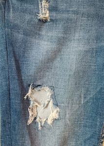 DNMX RIPPED SKINNY JEANS