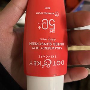 Dot & Key Strawberry Sunscreen
