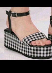 Black Flipflops 🔥