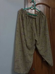 Free Size. Half Long Pant
