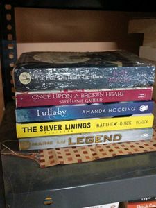 Popular Fiction Books Bundle