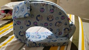Babyhug Feeding Pillow