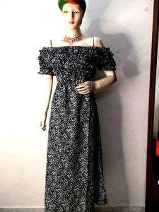 Beautiful Middi Dress In Black 🖤 Colour .. Wholes