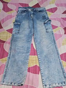 Light Wash Cargo Jeans (SKY BLUE)