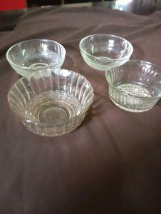 Glass Bowls (Set of 4)