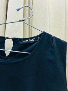 Sleeveless Top with Pattern