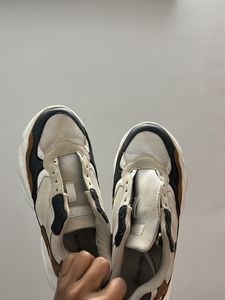 Zudio - Off White &amp; Brown Sneakers - UK6