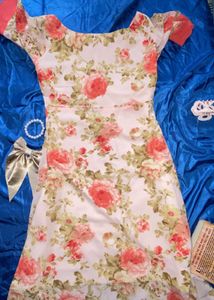 Fresh &amp; Feminine – Floral Dress for Less!