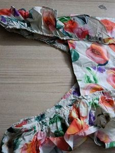 Absolutely New Floral Ruffle Top