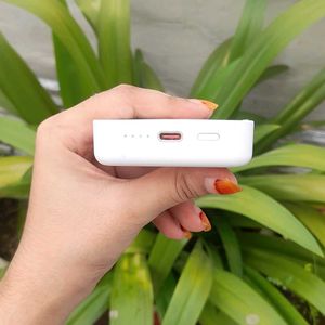 Gizmore 10000mAh MagSafe Power Bank | 20W Fast