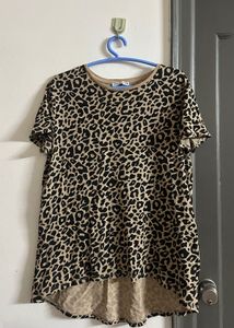Trendy Leopard Print High-Low Hem T-Shirt