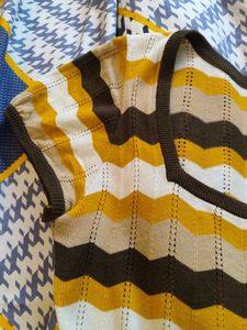 H&amp;M Striped Knit Top