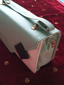 Women Slingbag