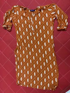 Combo of 6 Stylish Kurtis – Great Condition