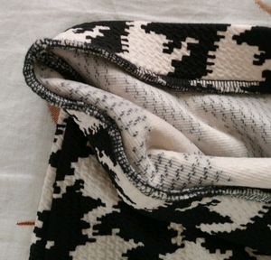 Houndstooth Pencil Skirt