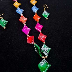 COLOURFUL NECKCHAIN With Earrings