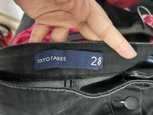 Tokyo TalkiesButton Detail Black High-Waisted Pant