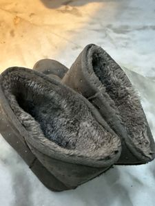 Cozy Gray Boots For Winters