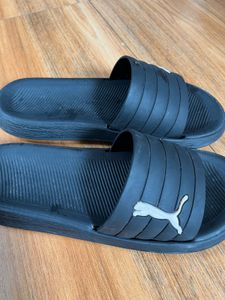 Authentic Puma Slides 🫶🏻 ( Negotiable )