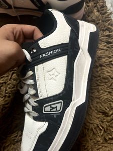 Louis Vuitton LV Trainer ‘White/Black’ – UK 8 (Rep