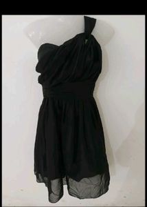 10 PARTY DRESS IN JUST 700