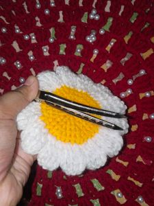 Handmade Crochet Daisy Backclip