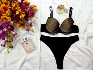 🇭🇲💫❣️imported Lace Bra & Panty Set